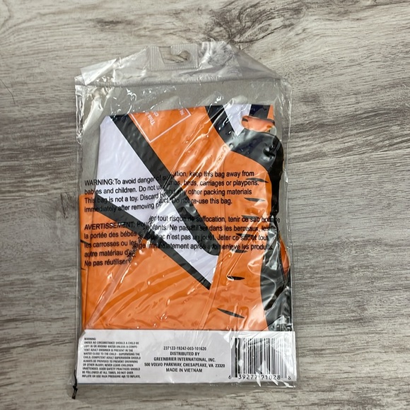 NWT Splash-n-Swim Orange, White & Black Fish Shaped Inflatable Splash Ring - Picture 2 of 4